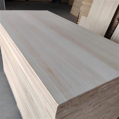 Papan Terpaku Tepi Paulownia Ringan Lem E0 1220*2440Mm untuk Rak Lemari Pakaian Kerajinan DIY