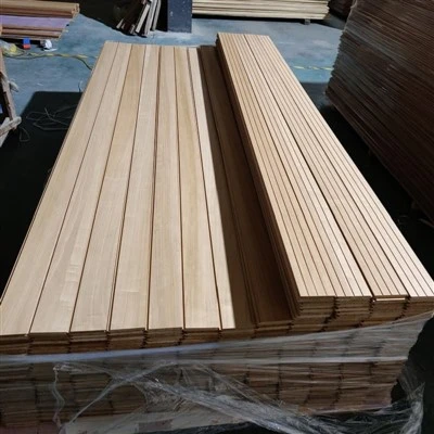 Panel Dinding Kayu Solid